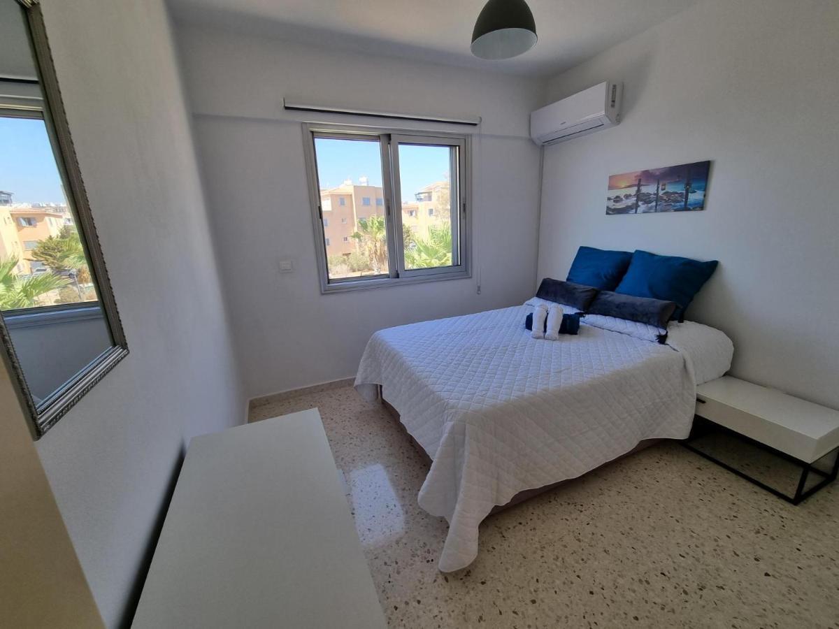 Diamond Sea View Penthouse Lägenhet Paphos Exteriör bild