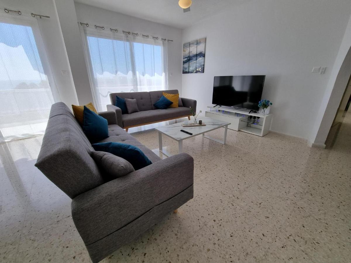 Diamond Sea View Penthouse Lägenhet Paphos Exteriör bild