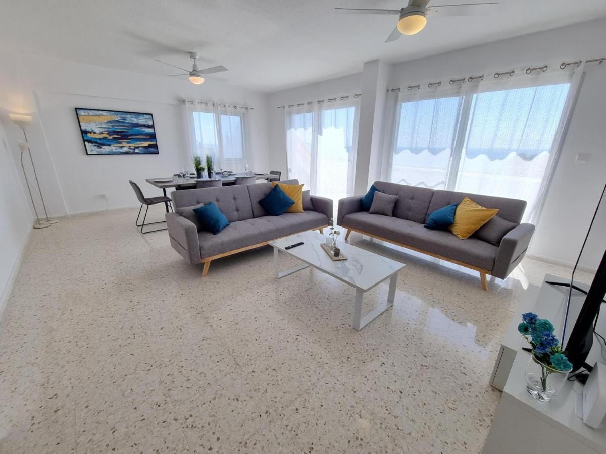 Diamond Sea View Penthouse Lägenhet Paphos Exteriör bild